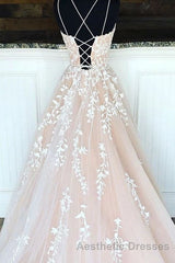 Hottest Elegant Spaghetti Straps Backless Lace Long Princess Evening Prom Dresses For Teens