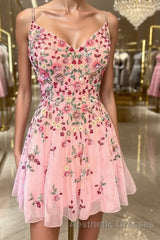 A-line/Princess Straps Short/Mini Lace Homecoming Dresses with Appliques Lace