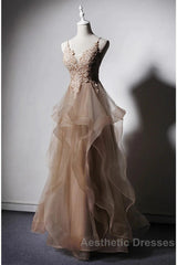 A-Line Evening Prom Dresses Open Back Dresses Formal Wedding Party Floor Length Sleeveless Spaghetti Strap Lace With Ruffles Appliques