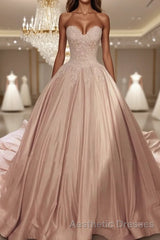 Ball Gown Sweetheart Court Train Satin Evening Prom Dresses With Appliques Lace