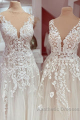 Charming Long A-Line V-neck Appliques Lace Tulle Wedding Dresses