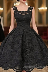 Classic Square Knee-Length Sleeveless Black Lace Homecoming Dresses