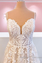 Classy Long A-Line Tulle Spaghetti Straps Appliques Lace Backless Wedding Dresses