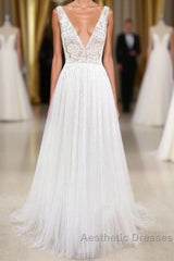Deep V-neck Lace A-line Tulle Wedding Dresses