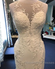 Exquisite Jewel Sleeveless Wedding Dresses Sheath Tulle Lace Open Back Bridal Gown