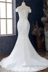 Floral Lace Off-The-Shoulder Trumpet Wedding Dresses