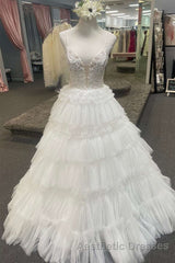 Plunging V-Neck Straps Appliques Layered Evening Prom Dresses
