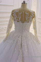 Gorgeous Long A-Line Bateau Pearl Tulle Appliques Lace Wedding Dresses with Sleeves