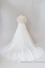 Long A-line Appliques Lace Tulle Wedding Dresses with Sleeves