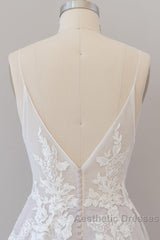 Long A-line Spaghetti Strap Lace Appliques Tulle Backless Wedding Dresses