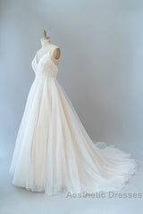 Long A-line Spaghetti Strap Lace Tulle Backless Wedding Dresses