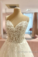 Long A-Line Spaghetti Straps Sweetheart Floral Lace Tulle Wedding Dresses