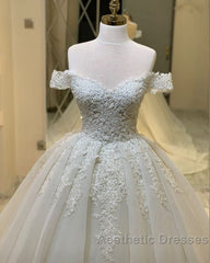 Long A-Line Sweetheart Off-the-Shoulder Appliques Lace Ruffles Wedding Dresses