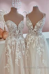 Long A-Line Tulle Lace Appliques Backless Wedding Dresses