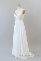 Long A-line V-neck Appliques Lace Chiffon Wedding Dresses