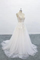Long A-line V-neck Backless Appliques Lace Tulle Wedding Dresses
