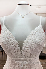 Long A-line V-neck Tulle Sleeveless Appliques Lace Backless Wedding Dresses