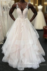 Luxurious Long A-line Princess Tulle Lace Backless Wedding Dresses