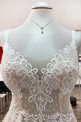 Luxury Long A-line V-neck Tulle Open Back Lace Wedding Dresses