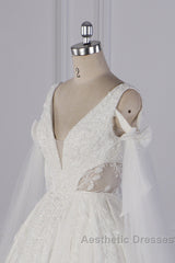 Luxury V-Neck Beadings Wedding Dresses Tulle Sleeveless Sequined Bridal Gowns