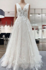 Modest Long A-line V-neck Open Back Tulle Wedding Dresses with Appliques Lace