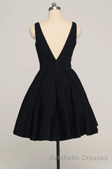 V Neck Open Back Short Black Evening Prom Dresses, V Neck Black Homecoming Dresses, Black Formal Evening Dresses