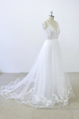 V-neck Ruffle Applqiues Tulle A-line Wedding Dresses