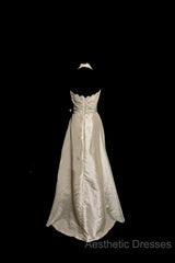 Vintage A Line V Neckline Champagne Lace Evening Prom Gown Fairy Evening Prom Dresses